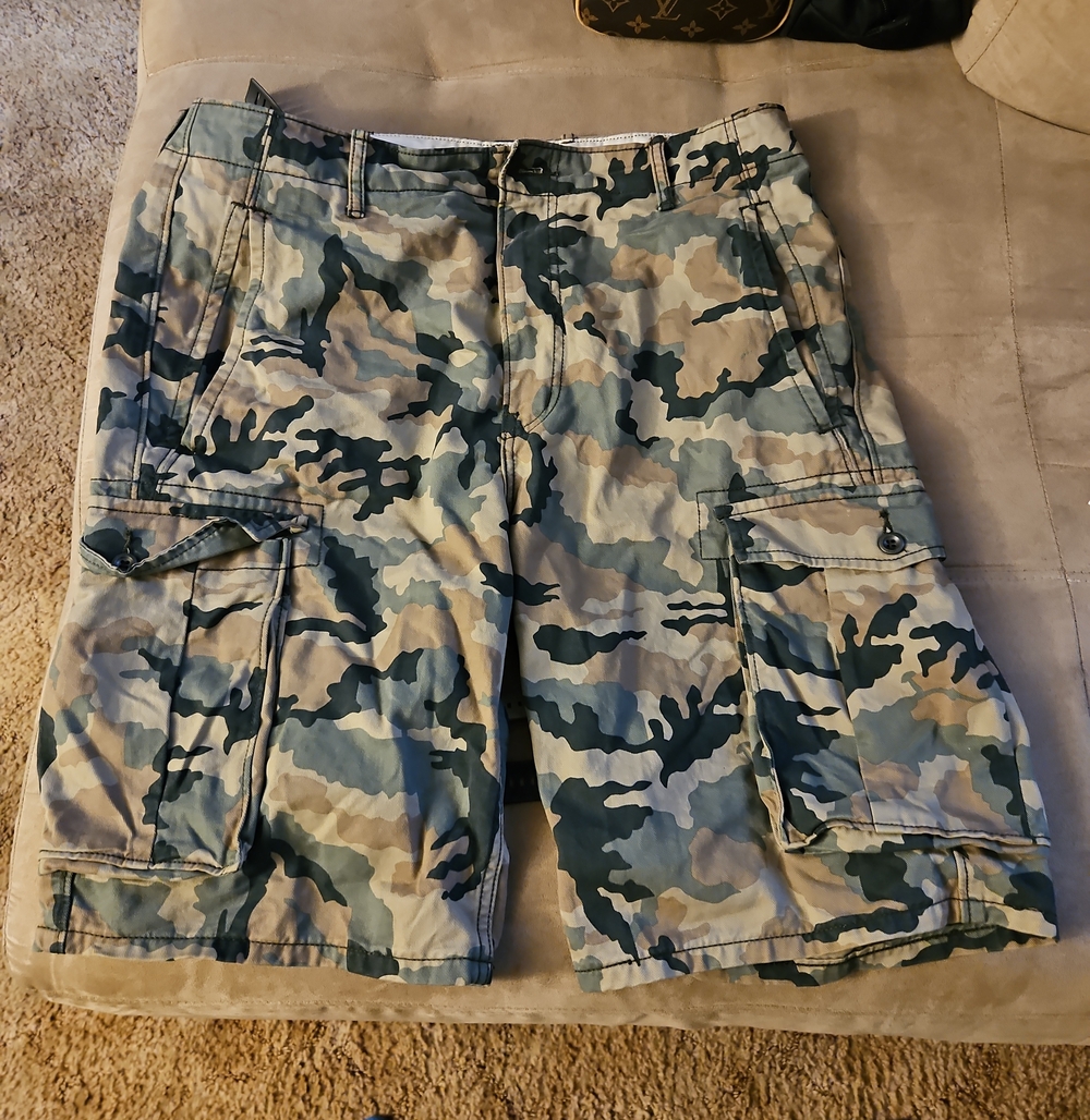 Levi's Green Camo Cargo Shorts